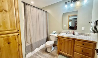 379540 N Shore Dr, Aberdeen, SD 57401
