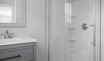 20 Maple Ct, Hopkinton, RI 02804