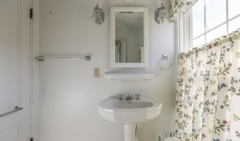 11 Durham St, Belfast, ME 04915