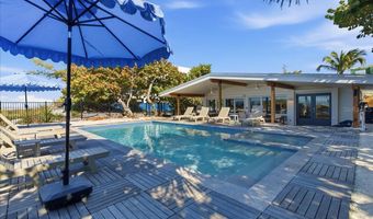 102 TUNA St, Anna Maria, FL 34216