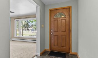 2570 PALISADES Ln, Appleton, WI 54915