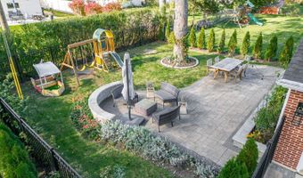 116 E Orchard St, Arlington Heights, IL 60005