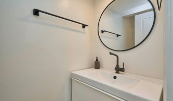 6617 MEDINAH Ln, Alexandria, VA 22312