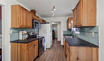 1510 E 40th Ct, Anchorage, AK 99508