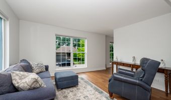 1231 Edgewater Ln, Antioch, IL 60002