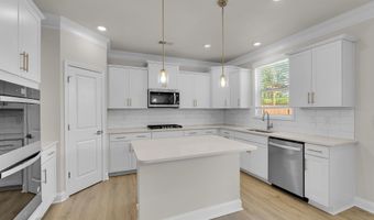 6055 Thicket Ln, Boiling Springs, SC 29316