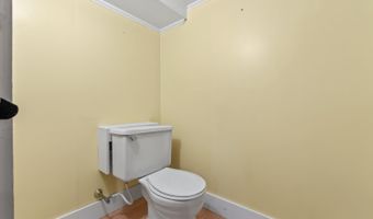 23 Chapel St, Augusta, ME 04330