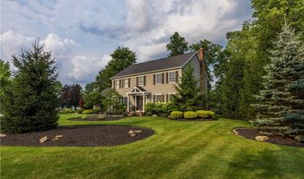 300 Lakeview Cir, Aurora, OH 44202