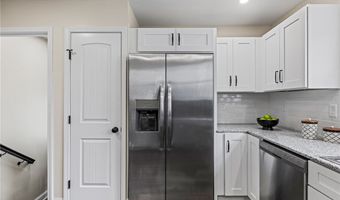 89 Center St, Evans, NY 14006