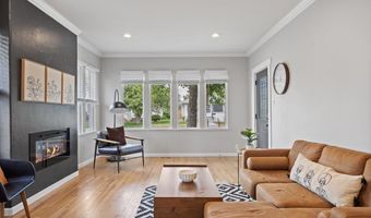 209 E 4TH Ave, Cheyenne, WY 82001