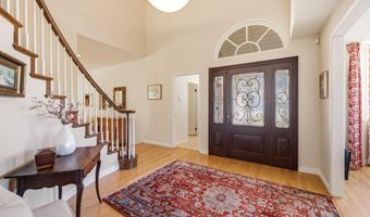 5801 Middle Crest Dr, Agoura Hills, CA 91301