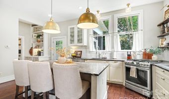 904 36th St, Charlotte, NC 28205
