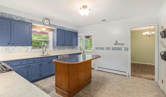 1125 Van Dusen Dr, Ann Arbor, MI 48103