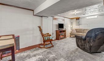 584 Stanley Rd, Akron, OH 44312