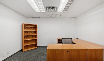 813 E LINCOLNWAY, Cheyenne, WY 82001