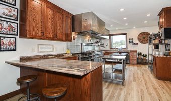 30824 Olde Hawkeye, Dyersville, IA 52040