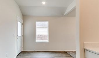 924 S Bear Ln, Mustang, OK 73064