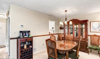 258 Grassmere Ct, Aberdeen, NJ 07747