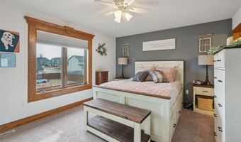 1128 8th St SE, Altoona, IA 50009