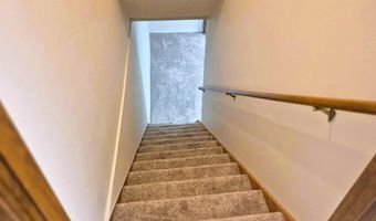 1614 17th St, Auburn, NE 68305