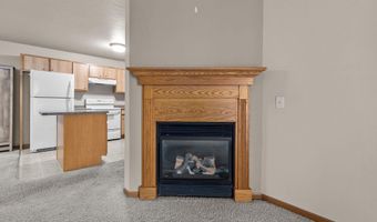 3325 N CASALOMA Dr 39, Appleton, WI 54913