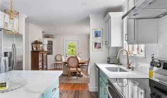 50 Clipper Way, Bristol, RI 02809