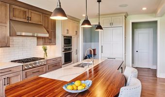 3 Amore Ln, East Greenwich, RI 02818