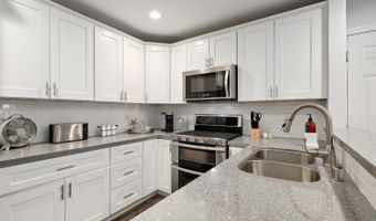 6951 Quiet Cove Dr, Carlsbad, CA 92011