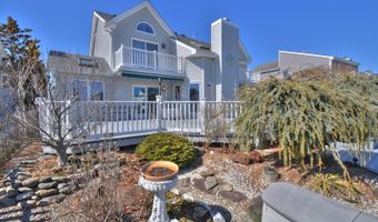 19 Centerboard Dr, Bayville, NJ 08721