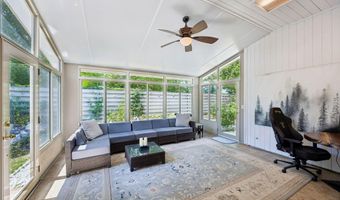 330 GARDEN Ln, Atlantic Beach, FL 32233