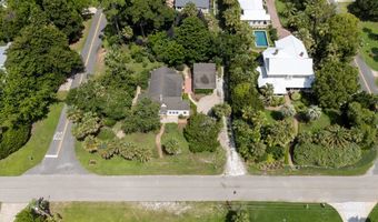 145 Bay Ave, Apalachicola, FL 32320