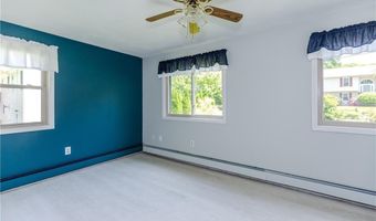 12 Twin Leaf Trl, Narragansett, RI 02874