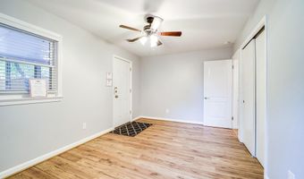 706 W GLEBE Rd, Alexandria, VA 22305