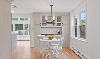 21 Clark Rd, Bedford, MA 01730