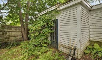 92 Cedar St, Belfast, ME 04915