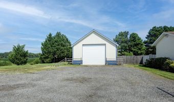 10228 BAYSIDE Dr, Dover, DE 19901
