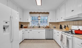 501 Pine Hill Dr, Aliceville, AL 35442