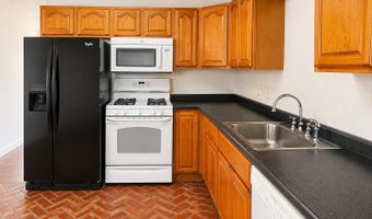 135 Pine Grove Ave, Biloxi, MS 39531