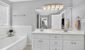 160 Adams Pointe Ct, Angier, NC 27501