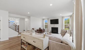 300 Crest Ln, Adams Twp., PA 16046
