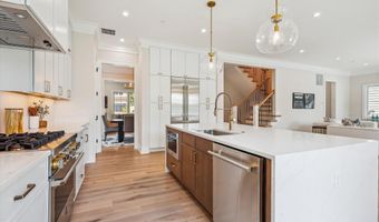10033 CLUE Dr, Bethesda, MD 20817