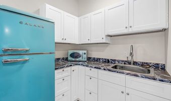 156 Congress St, Belfast, ME 04915