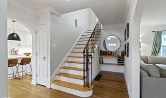 2501 Kessler Blvd E Dr, Indianapolis, IN 46220