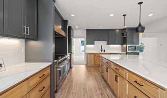 19753 SW SERAH St, Beaverton, OR 97007