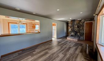 1137 Pacific Ave, Beachwood, NJ 08722