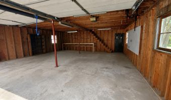 84 14th St, Bangor, ME 04401