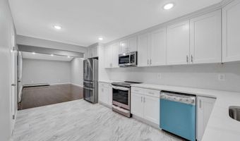 9 Holt St, Amityville, NY 11701