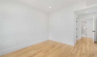 35 Anchor Way, Newport, RI 02840