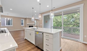 12135 SW SILVERTIP St, Beaverton, OR 97007