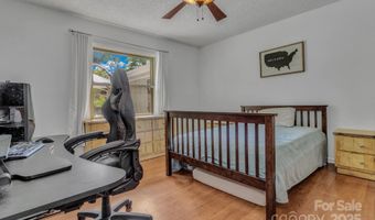 5 Fairway Dr, Arden, NC 28704